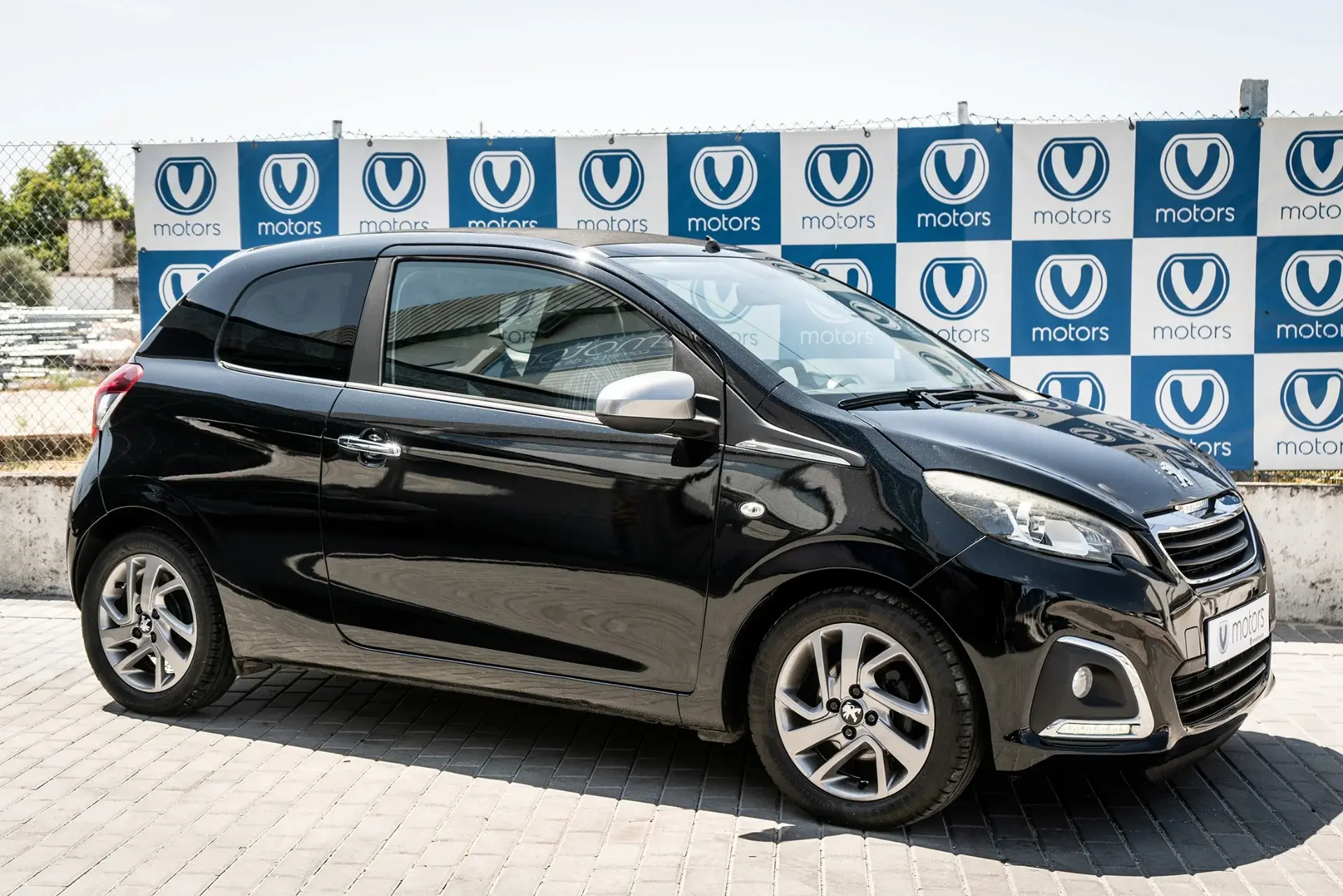 Peugeot 108 2016 usado à venda na V Motors, Évora