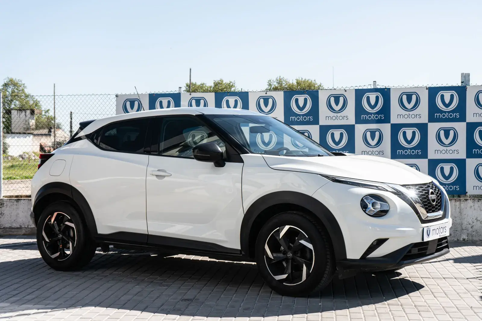 Nissan Juke 1.0 DIG-T Acenta DCT7 2023 usado à venda na V Motors, Évora