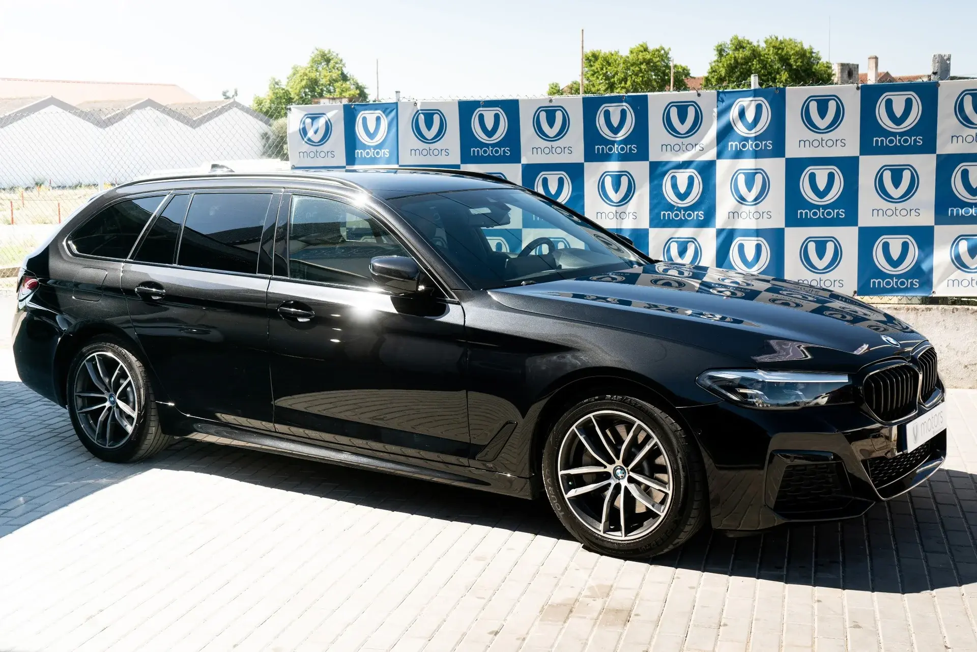 BMW 530c Pack M 2023 usado à venda na V Motors, Évora
