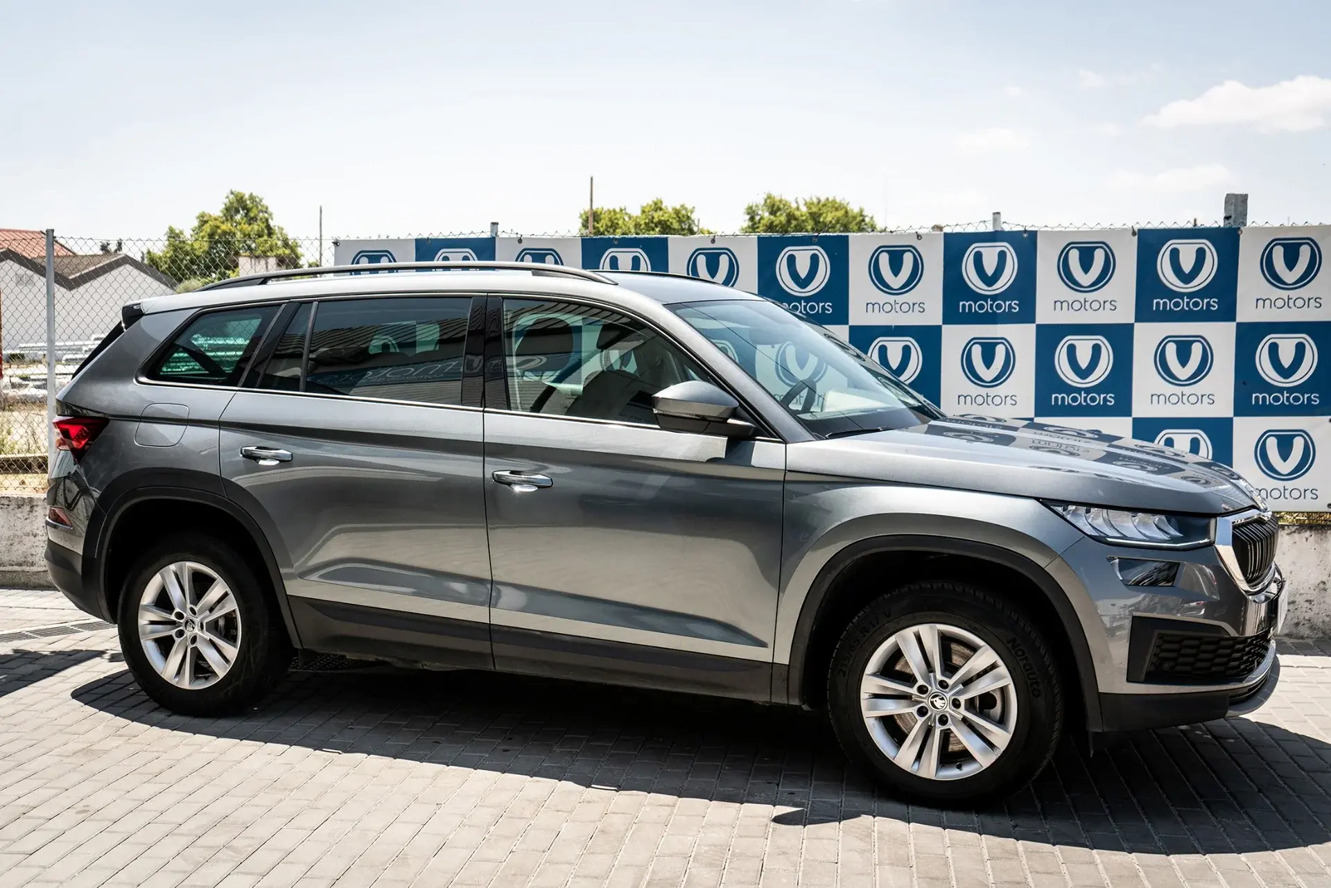 Skoda Kodiaq 2.0 TDi DSG Ambition 2023 usado à venda na V Motors, Évora