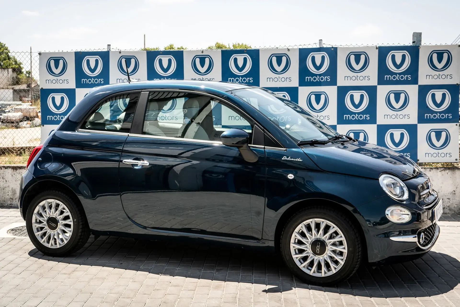 Fiat 500 1.0 Hybrid Dolcevita 2023 usado à venda na V Motors, Évora