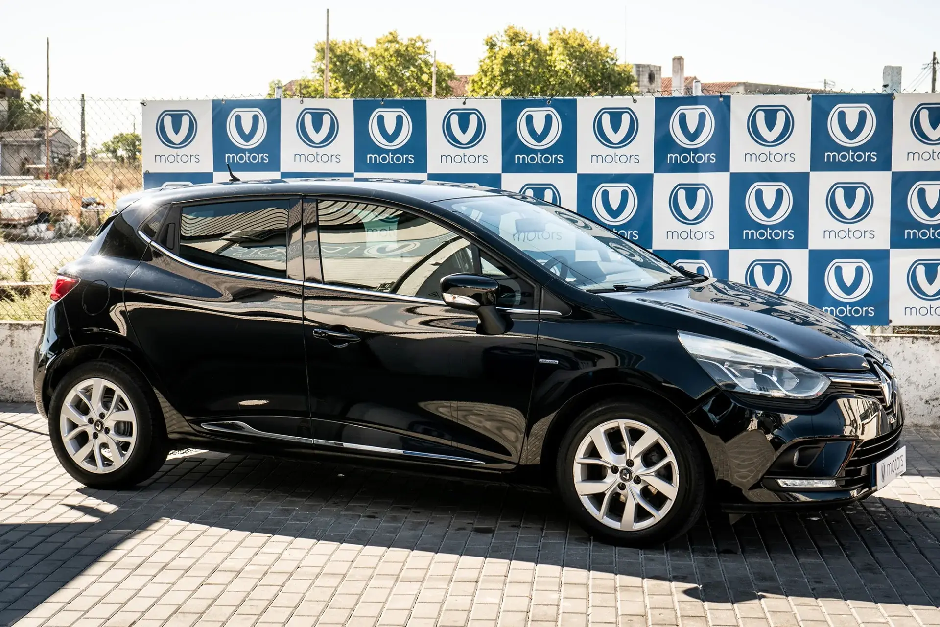 Renault Clio 0.9 TCE 2018 usado à venda na V Motors, Évora